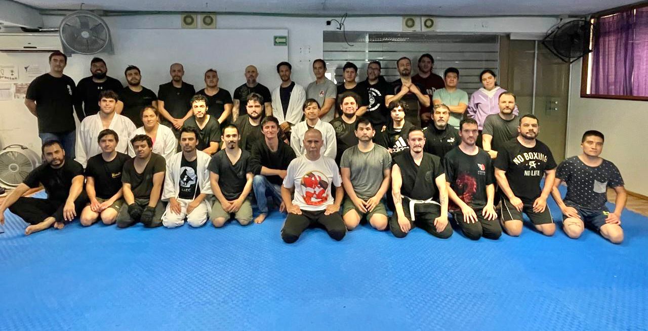 Participantes del seminario de Combatives con Bruno Orozco Sensei